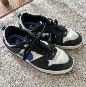 Nike Men's Boy's SB Alleyoop 7.5 skate shoe